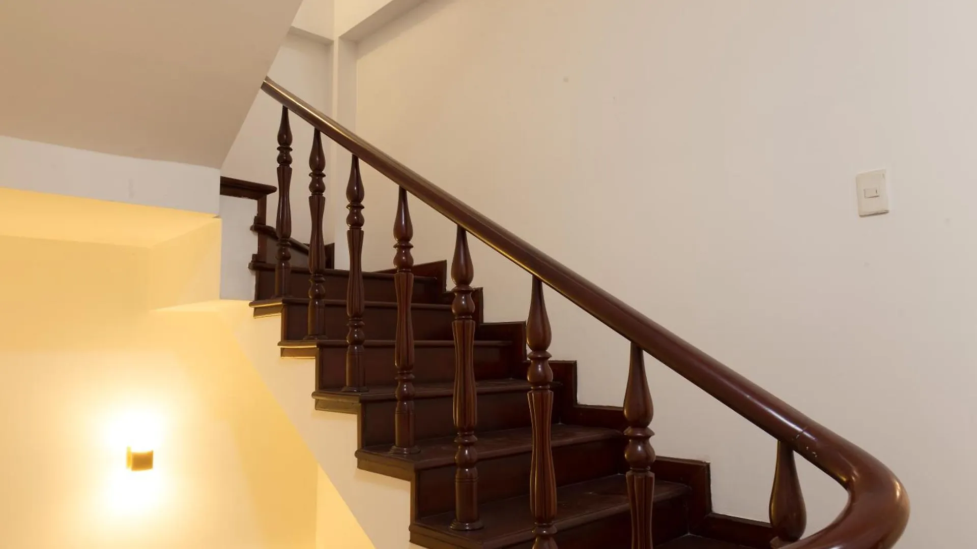 Cho Thue Nha Nguyen Can Da Nang Apartment